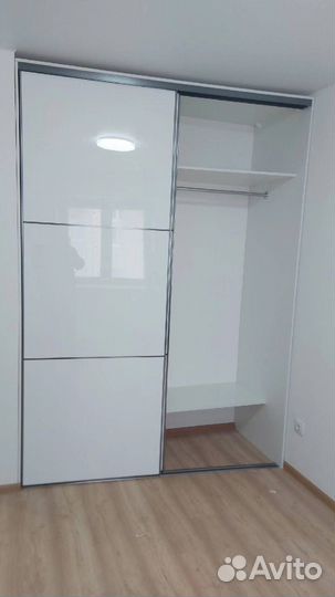 Шкаф купе глянцевый