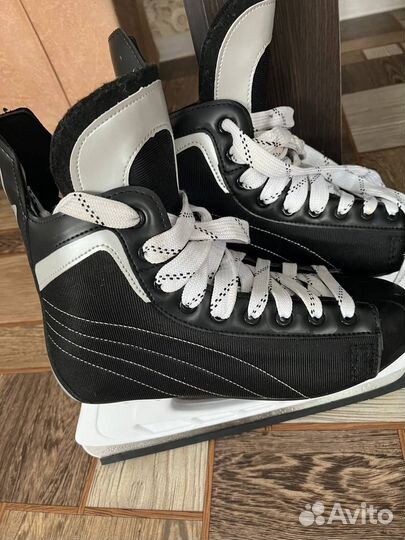 Коньки хоккейные, 42 размер