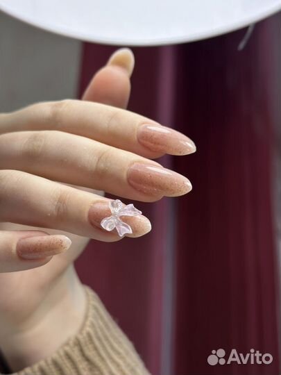 Модель на маникюр для съемки