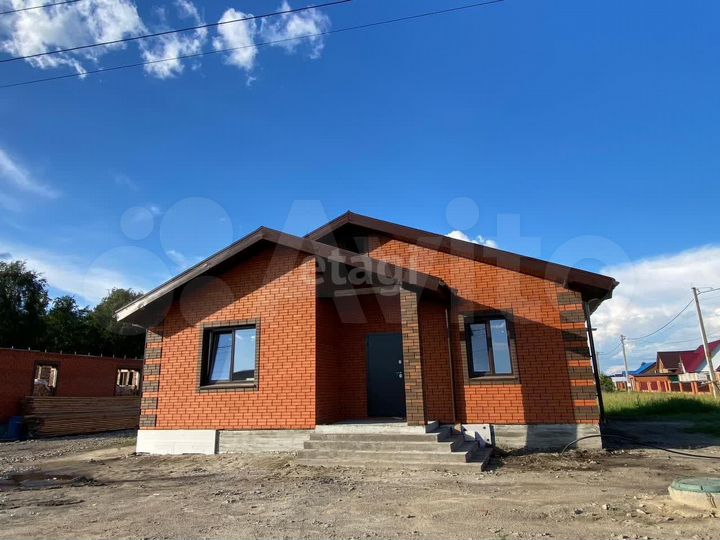 Дом 103 м² на участке 5 сот.