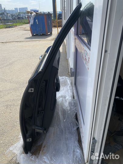 Задняя правая дверь audi A6 C7 черная