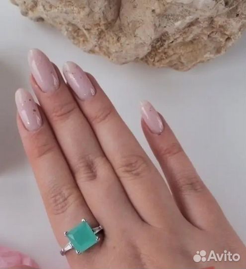 Кольцо с цирконом 16-20 р-р