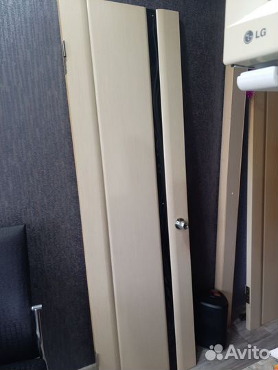 Зеркальный шкаф в ванную