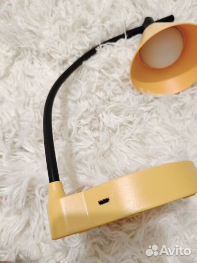 Лампа настольная