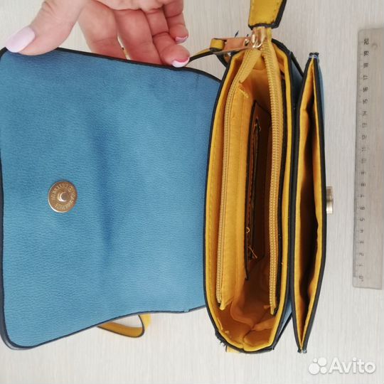Продаю женскую сумку