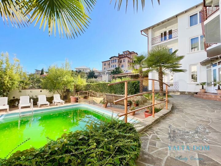 Дом 363 м² на участке 4,2 сот.