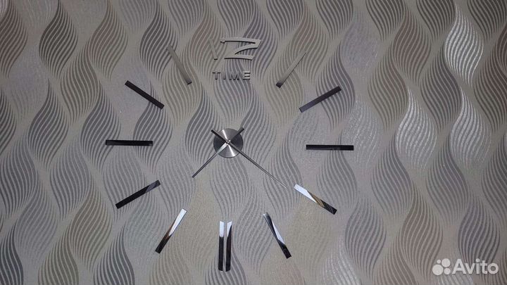 Часы настенные новые