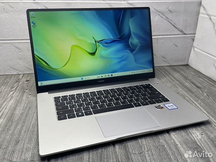 Ноутбук Huawei Ryzen 7-5700U/8/512ssd