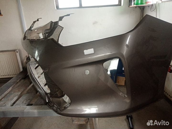 Бампер передний Toyota kamri