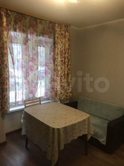 2-к. квартира, 56 м², 1/14 эт.