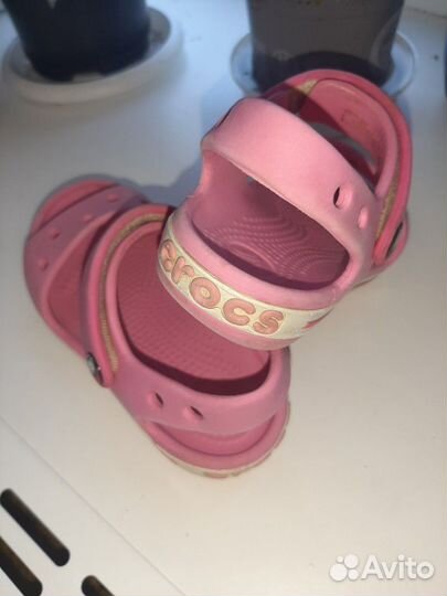 Сандалии Crocs