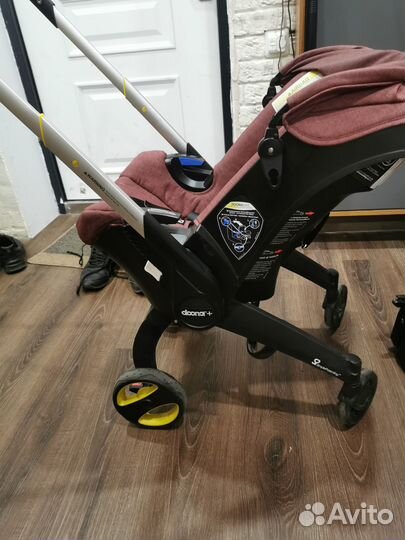 Автолюлька-коляска Doona с базой isofix