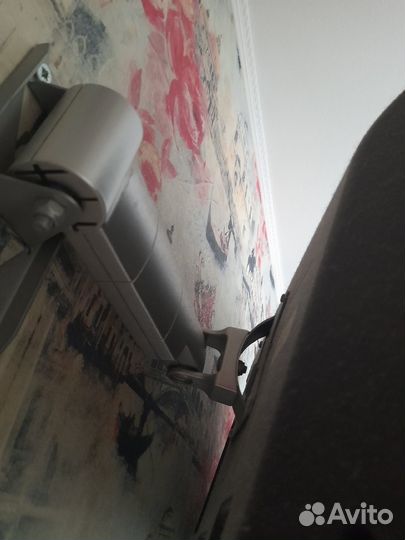 Телевизор бу sharp и TCL 32E77NH20