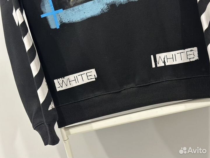 Свитшот off white