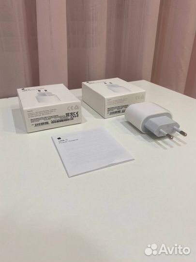 Блок быстрой зарядки iPhone/20W