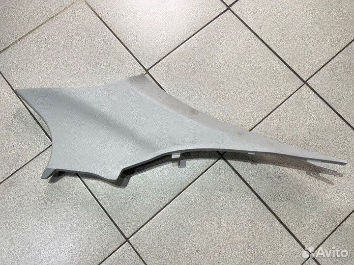 Обшивка стойки кузова задняя правая Toyota Camry