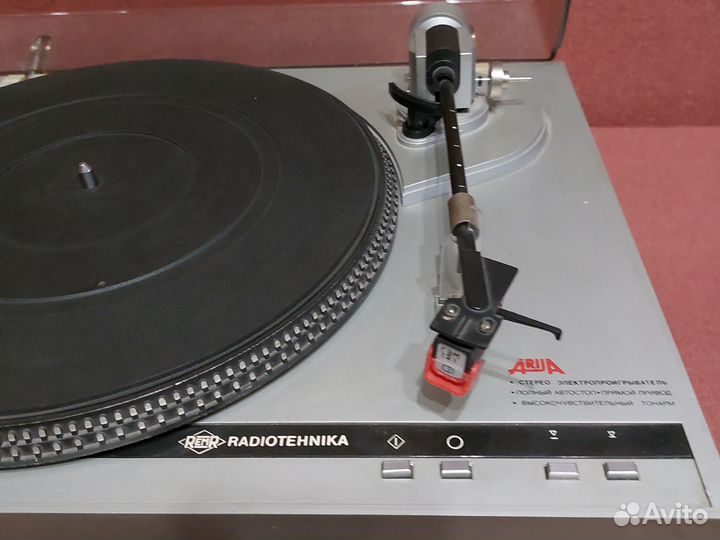 Проигрователи винила 2 шт