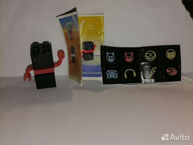 Брелок лего из киндера