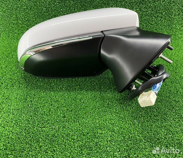 Зеркало правое Тойота Камри В70