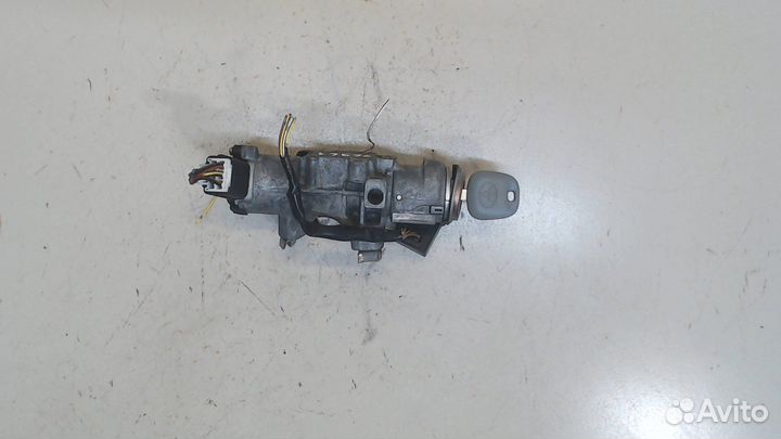 Замок зажигания Toyota Avensis 2, 2006