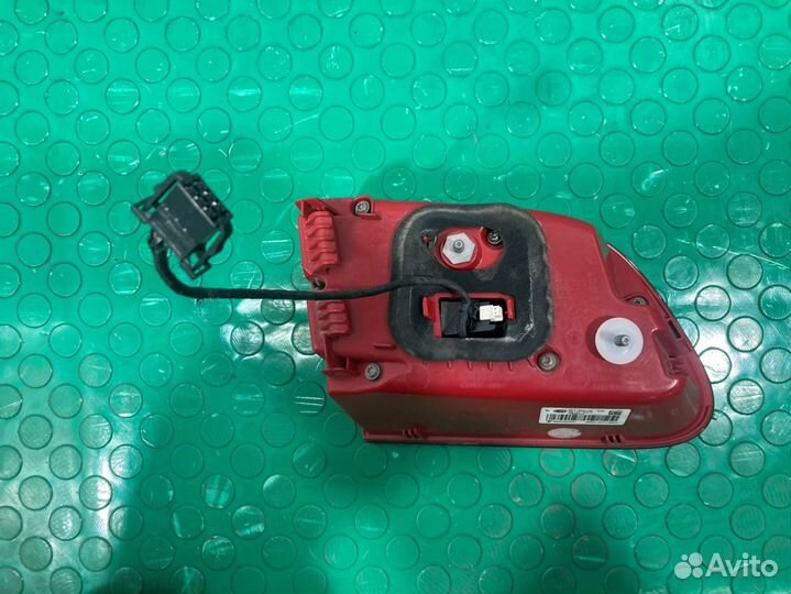 Фонарь крышки багажника задний правый Porsche