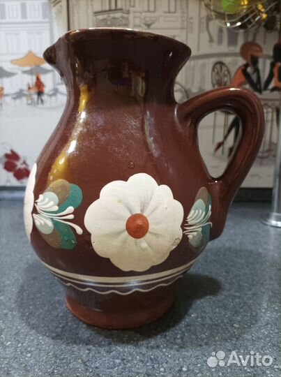 Глиняный кувшин большой