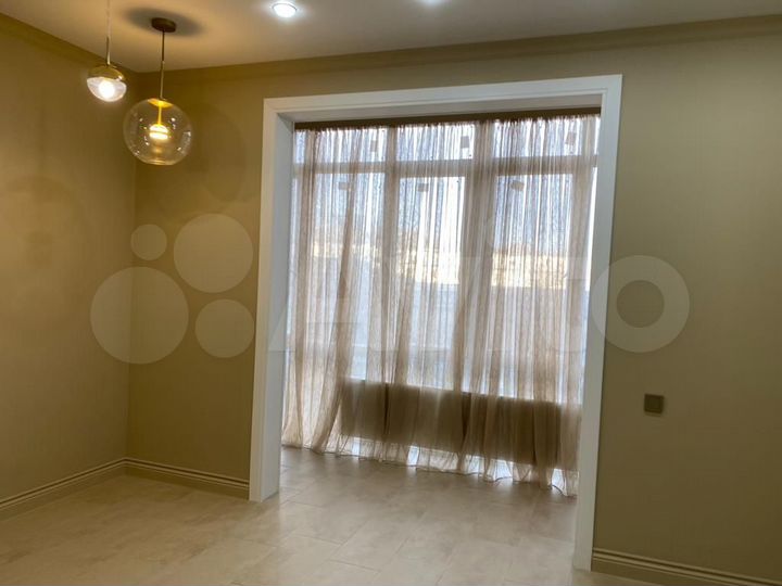 2-к. квартира, 70 м², 3/10 эт.