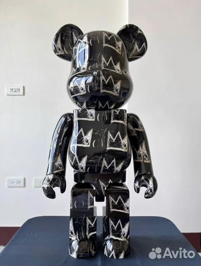 Bearbrick 70 см корона