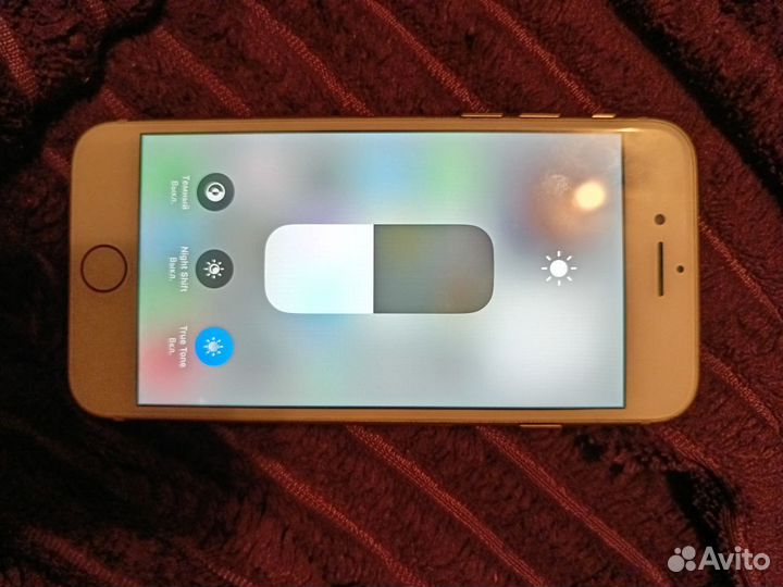 Телефон iPhone 8 64 gb
