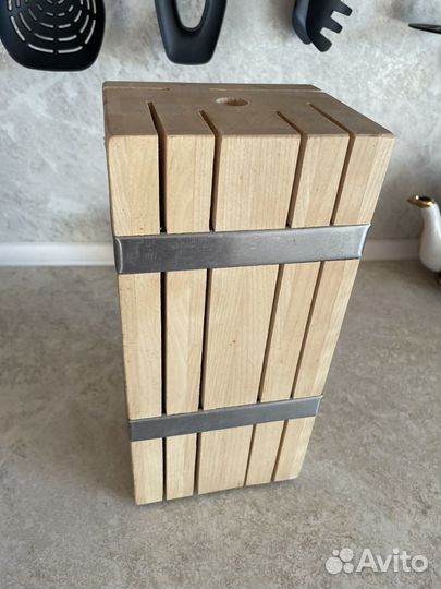 Подставка для кухонных ножей