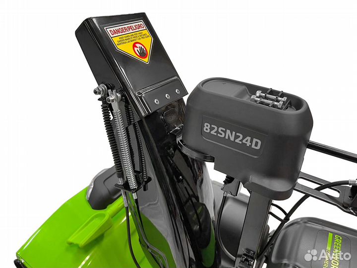 Снегоуборщик аккумуляторный Greenworks GD82ST56