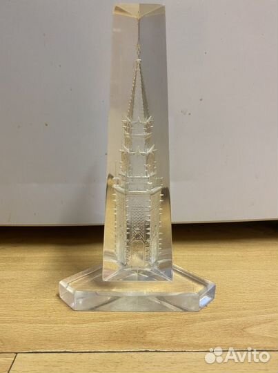 Статуэтка кремль