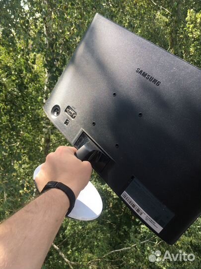 Монитор samsung