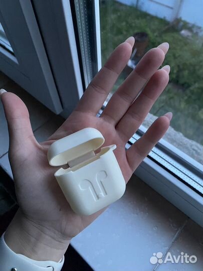 Чехол на airpods
