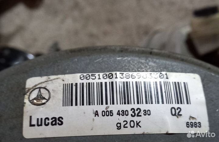 Вакуум тормозной системы Mercedes