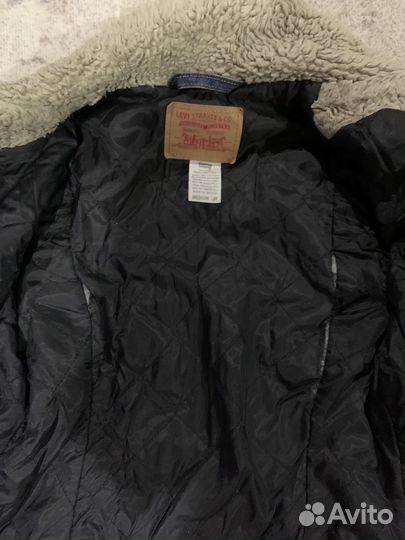 Джинсовая куртка levis