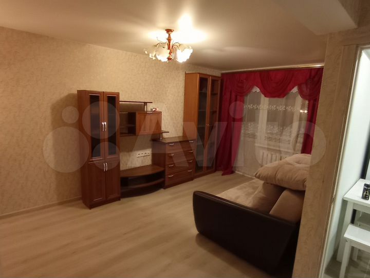 1-к. квартира, 33 м², 4/4 эт.