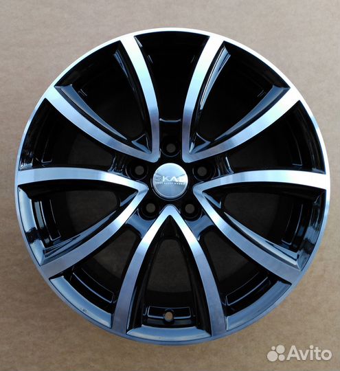 Диски литые R17 Neo 742 BD сверловка 5*105 новые