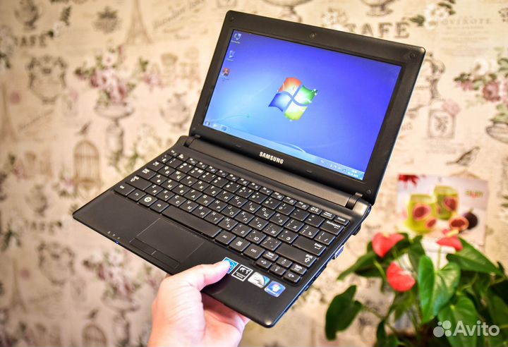 Красивый нетбук \ ультрабук Samsung