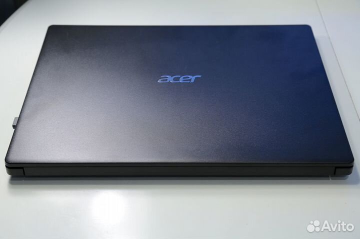 Ноутбук Acer EX215-31-P8S2 (N19H1) и мышь Logitech