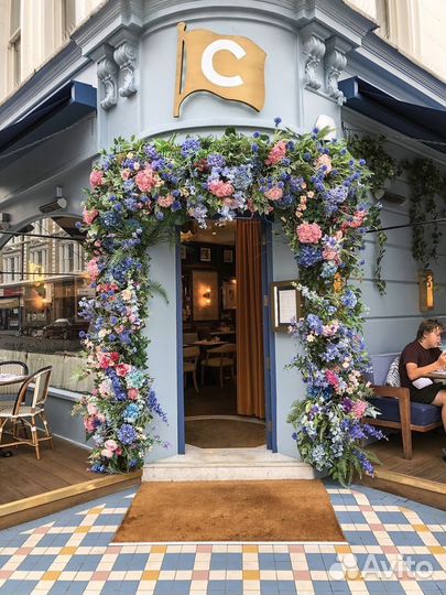 Оформление и декор входной зоны, ресторанов