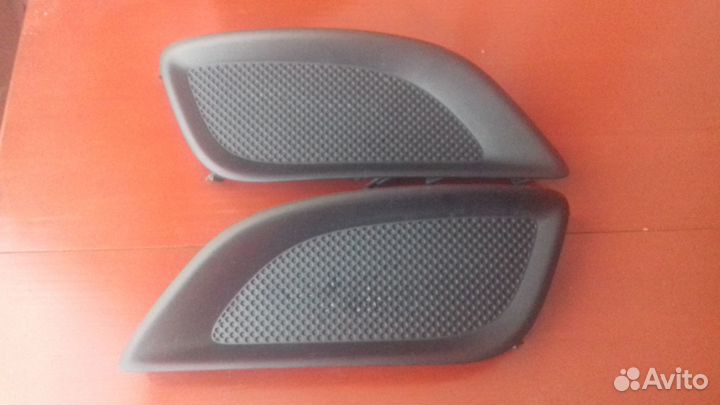 Заглушки противотуманных фар - Toyota Avensis