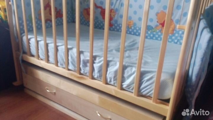 Бортики и постельное белье на детскую кровать