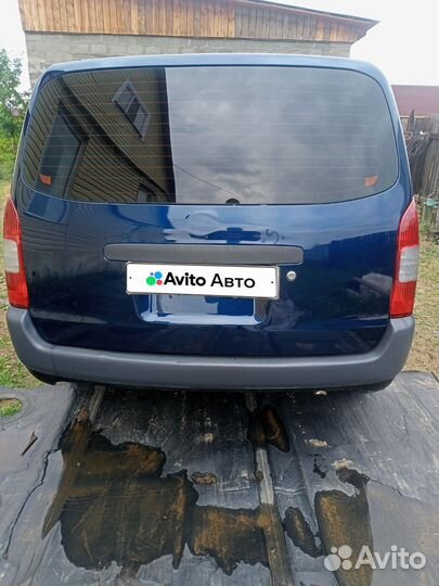 Toyota Probox 1.3 AT, 2003, 268 366 км