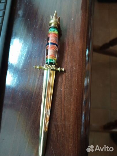 Ручка шариковая подарочная