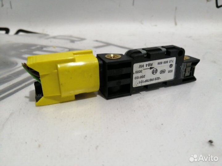 Датчик AIR BAG Volkswagen Touareg 7LA