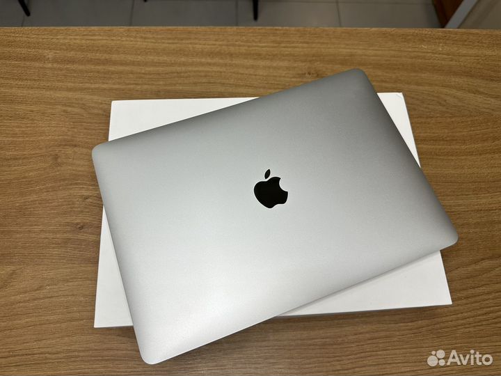 MacBook Air 13 M1 8gb / 256gb Silver