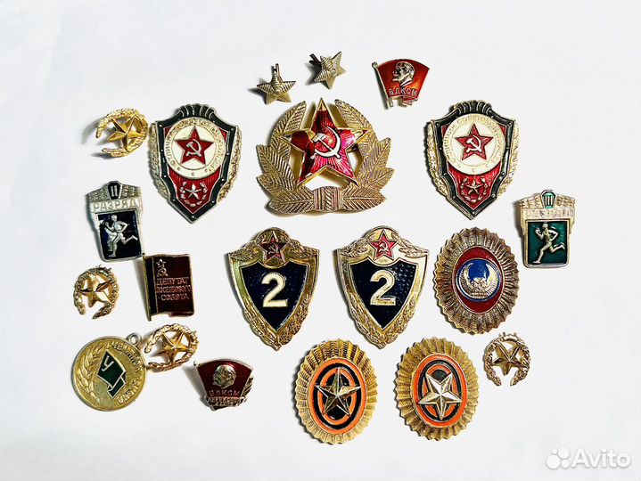 Коллекционерам значки СССР, жетоны, армейские