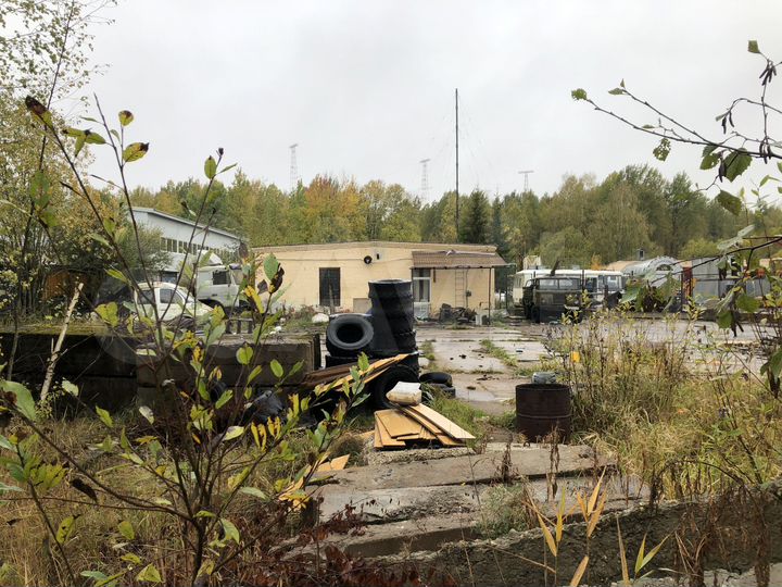 Здание 430 м² на земельном участке 2976 м²