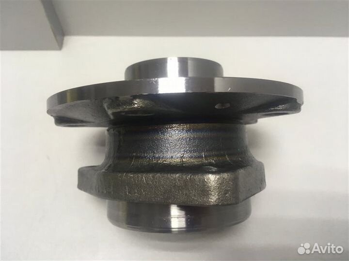 Ступица передняя подшипник ступичный Skoda Octavia